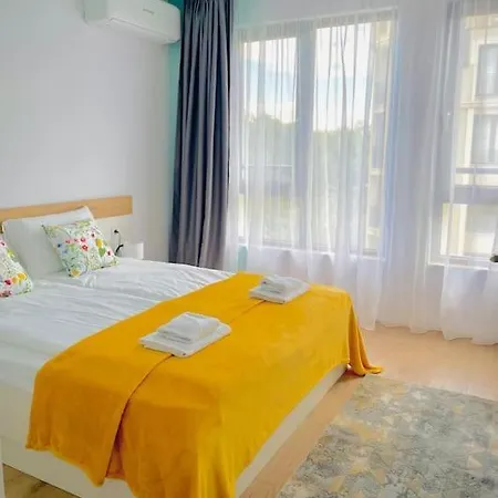 Designer Luxury 1bdr With Parking Apartment Sofia